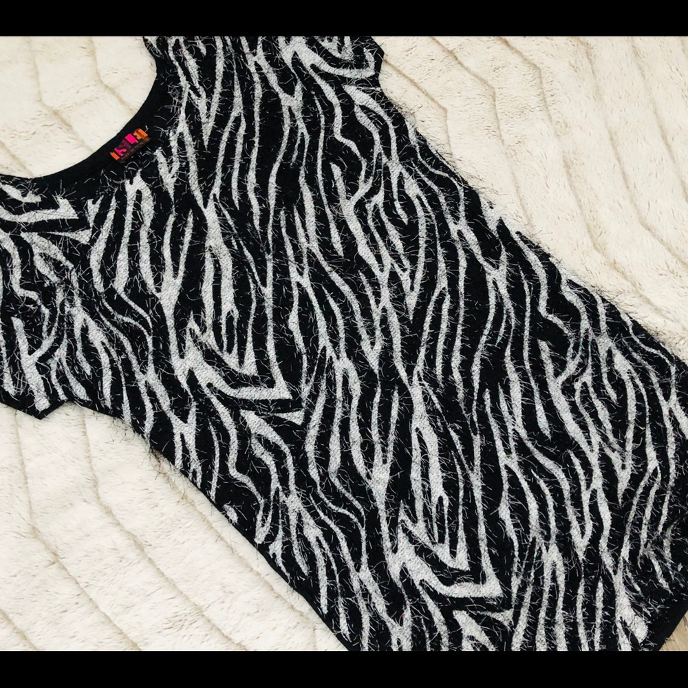 Isle by Melis Kozan Eyelash Zebra Tunic Top
